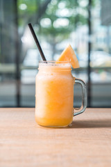 cantaloupe smoothies jar