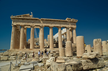 Obraz premium parthenon in Athens greece ancient monuments caryatids