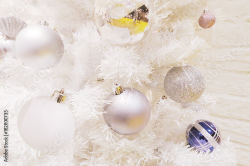 ホワイトクリスマスツリーオーナメント Wall Mural Wallpaper Murals Rrice