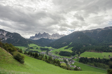 Obraz premium Small Italian little town of St. Magdalena in Val di Funes in wonderful natural environment