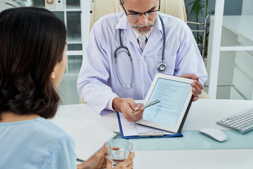 Explaining survey to patient
