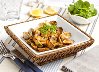 Steamed clams