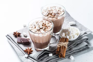 Crédence de cuisine en verre imprimé Chocolat Chocolat chaud ou cacao à la guimauve.
