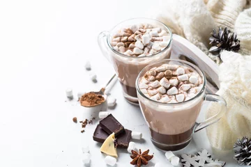 Abwaschbare Fototapete Schokolade Heiße Schokolade oder Kakao mit Marshmallow.