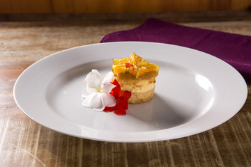 cheese cake with carambola jelly