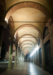 Ravenna, Piazza San Francesco, vista notturna
