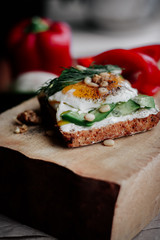 sandwich with egg and cheese