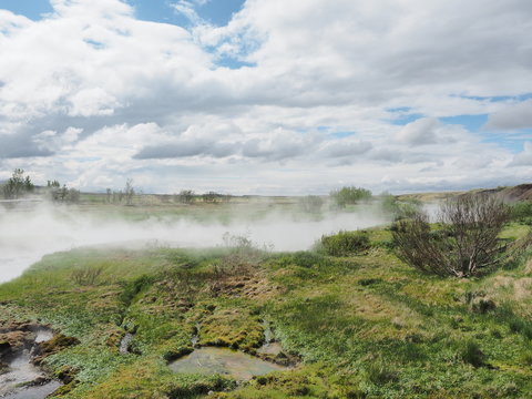 Deildartunguhver - Einheit hei&szlig;er Quellen im Reykholtsdalur
