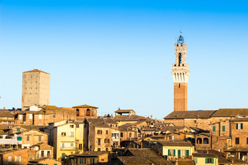 Fototapeta na wymiar View of the old town of Siena, Italy