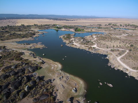 Los Barruecos desde el aire. Fotografia aerea con Drone en Caceres, Extremadura 8 España)