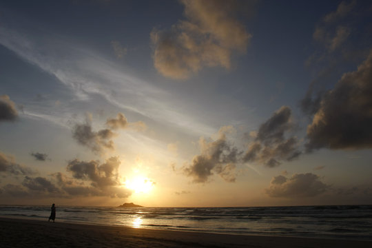 Tropensonne Bilder – Durchsuchen 7,853 Archivfotos, Vektorgrafiken und ... Tropensonne Bilder – Durchsuchen 7,853 Archivfotos, Vektorgrafiken und ...