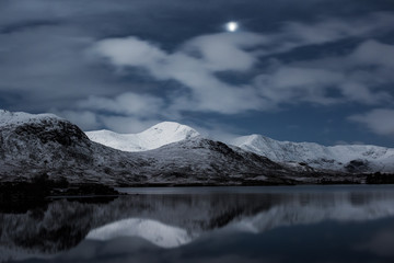 Fototapeta premium Night Sky over Lochan na h-Achlaise