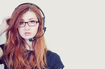 girl mobile operator