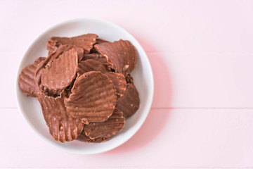 potato chips with chocolate