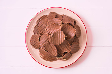 potato chips with chocolate