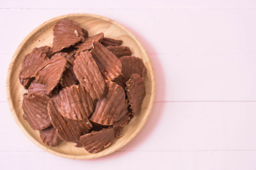 potato chips with chocolate