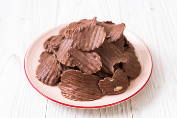 potato chips with chocolate