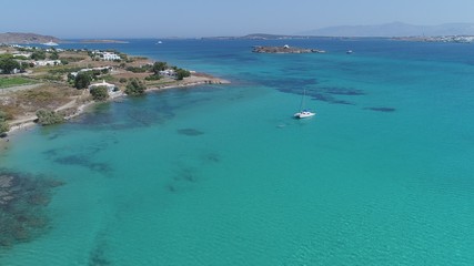 Fototapeta na wymiar Grèce Cyclades île de Paros plage de Kolymbithres