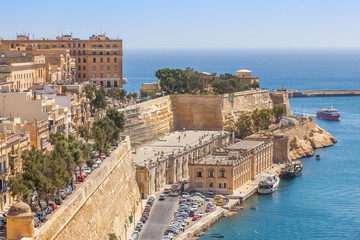 Fototapeta na wymiar Old Harbor City of Valletta