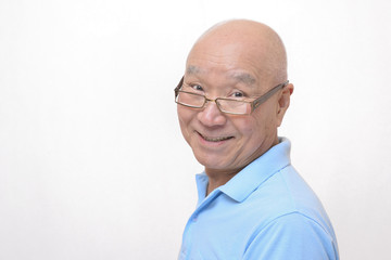 笑顔の日本人シニア