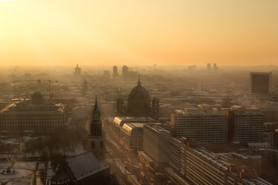 Berlin Mitte im Sonnenuntergang