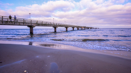 Seebrücke auf Usedom im Winter