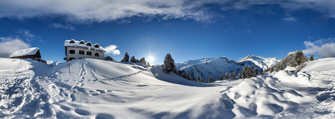 Fototapeta na wymiar 360° Winter Schneepanorama in den Schweizer Alpen