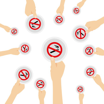 Hand hält Symbol - Rauchen verboten