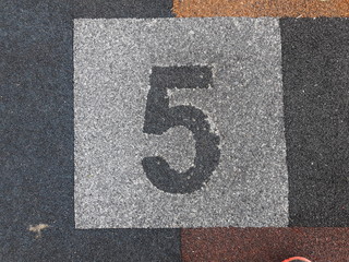 Numero 5 cinco