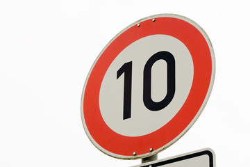 Verkehrsschild 10 kmh