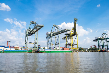 Obraz premium Ho Chi Minh City, Vietnam - 26 Nov 2017 - View of Ho Chi Minh City harbor from the river