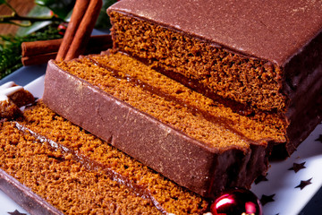 Chocolate gingerbread with filling