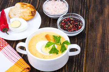 Vegetable soup cream with boiled egg