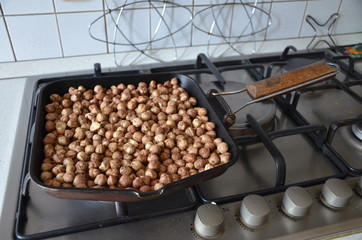 Tostastura di Nocciole Piemnonte IGP, tipologia tonda gentile trilobata delle langhe