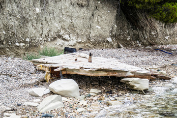 Fototapeta premium destroyed raft