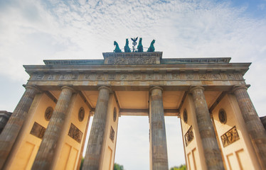 Obraz premium View of Brandendurg Gate, an 18th-century neoclassical monument in Berlin, Germany