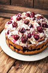 pie with cherry