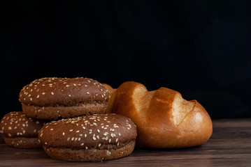 burger buns and wheat loaf