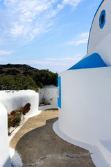 Obraz premium Lovely small white church in Lipsi island, Dodecanese, Greece