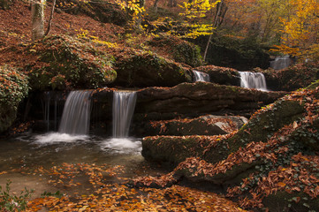 Fototapeta na wymiar Small Waterfalls
