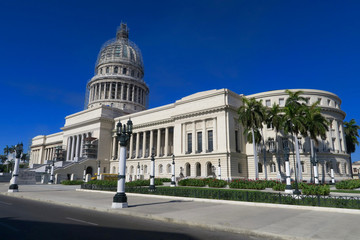 Fototapeta na wymiar Das Kapitol in Havanna