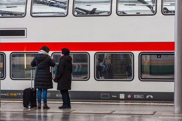 Wartende Fahrgäste