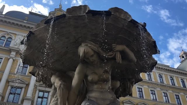 Fontana dei Tritoni a Trieste, Italia 
