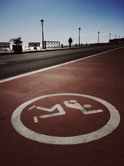 rollerblad signal on the road