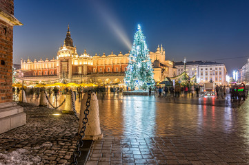 Obraz premium Krakow, Poland, Christmas tree on Main Market square