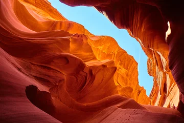 Foto op Plexiglas Donkerrood Antelope Canyon in landschappen van Arizona