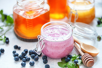 Blueberry cream honey