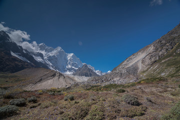 Kaamo Tsangpo Valley scenery