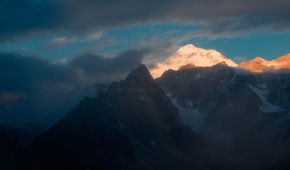 Fototapeta na wymiar Everest east slope scene