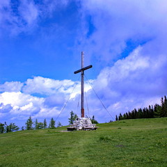 SCHÖCKL-GIPFELKREUZ ( 1445 Meter ) über
Graz / Steeiermark